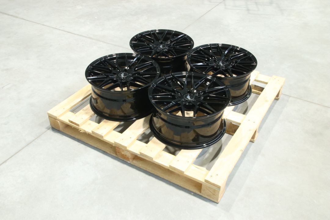 Japan Racing Complete Sets Alloy Wheel 17" x 8" ET35 4x114.3 - Black
