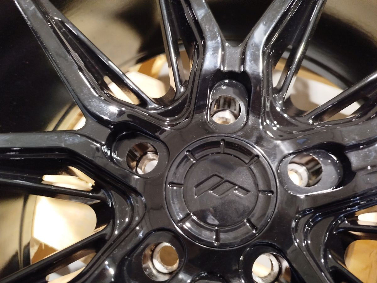 Japan Racing Complete Sets Alloy Wheel 20" x 10" ET24 5x112 - Black