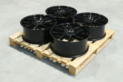 Japan Racing Complete Sets Alloy Wheel 20" x 8,5" ET20 5x115 - Black