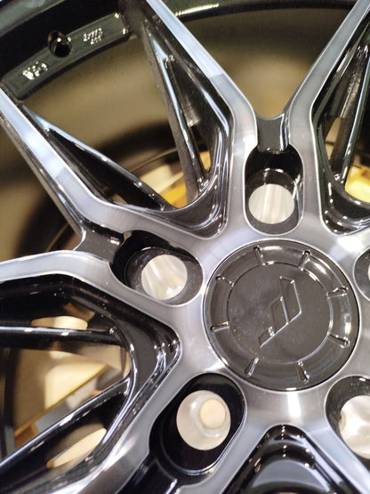 Japan Racing Complete Sets Alloy Wheel 20" x 8,5" ET20 5x115 - Black