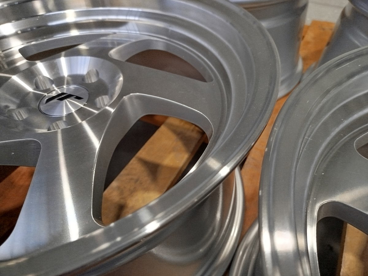Japan Racing Complete Sets Alloy Wheel 17" x 9" ET25 5x100 - Silver