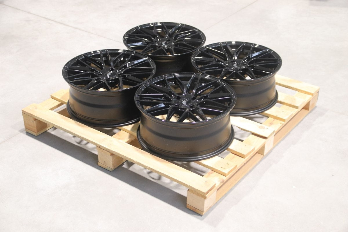 Japan Racing Complete Sets Alloy Wheel 18" x 7,5" ET25 4x108 - Black