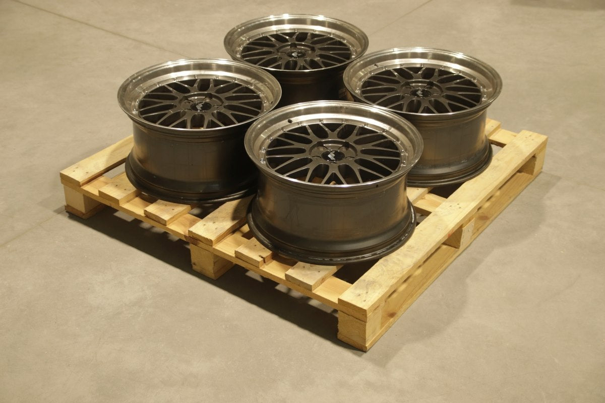 Japan Racing Complete Sets Alloy Wheel 19" x 9,5" ET45 5x120 - Hyper Gray