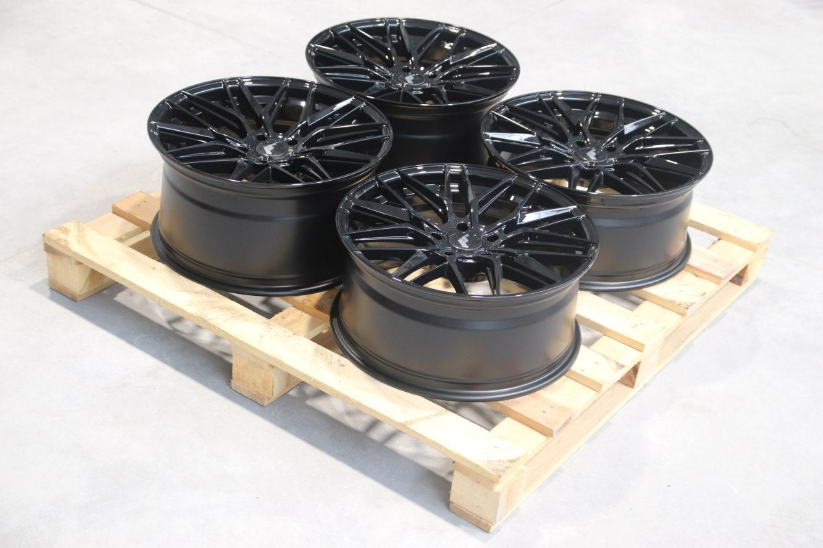 Japan Racing Complete Sets Alloy Wheel 19" x 9,5";8,5" ET30, 35 5x120 - Black