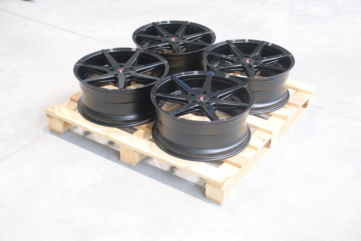 Japan Racing Complete Sets Alloy Wheel 20" x 8,5" ET30 5x120 - Black