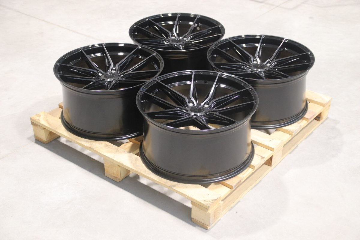 Japan Racing Complete Sets Alloy Wheel 21" x 10,5" ET40 5x130 - Black