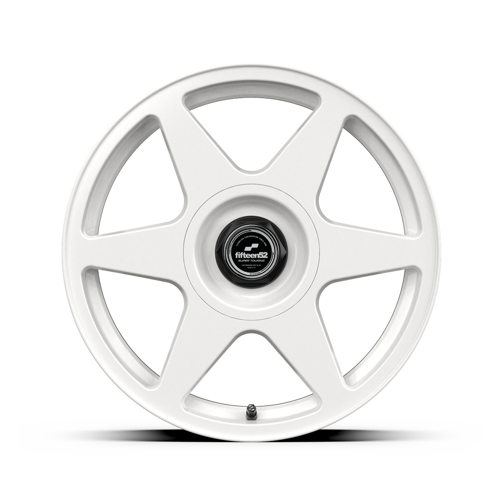 Fifteen52 Tarmac Evo wheel in Rally White