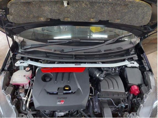 Barre anti-rapprochement supérieure avant Ultra Racing pour Toyota Yaris GR Gen.1