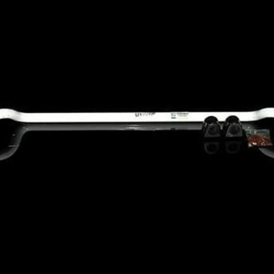 Barre inférieure avant Ultra Racing pour Honda Civic Type R FN2