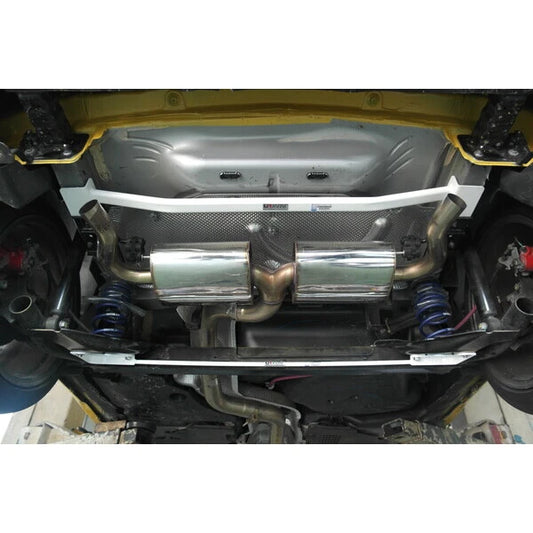 Barre inférieure arrière Ultra Racing pour Renault Clio 4 RS