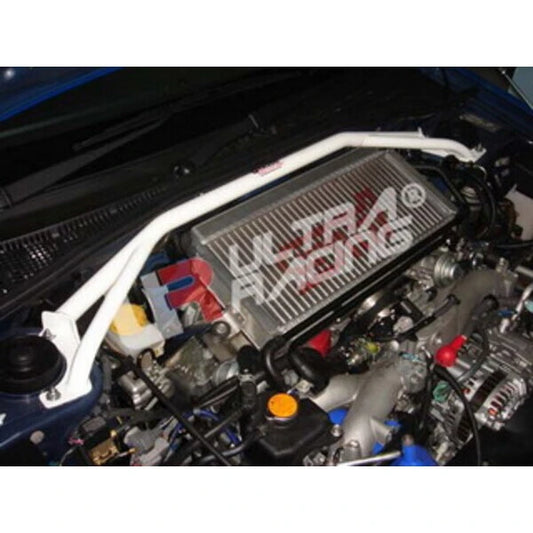 Barre anti-rapprochement supérieure avant Ultra Racing pour Subaru Impreza WRX / STI 01-07
