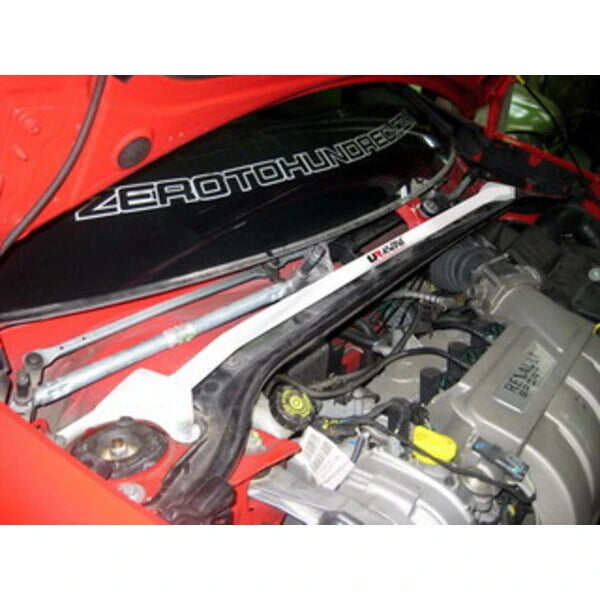 Renault Clio 3 RS (06-09) Ultra Racing Front Upper Strut Brace