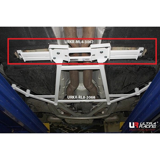 Barre inférieure centrale Ultra Racing pour BMW M5 F10