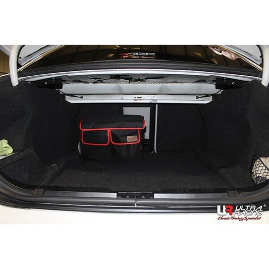 Barre anti-rapprochement supérieure arrière Ultra Racing pour BMW M5 E60