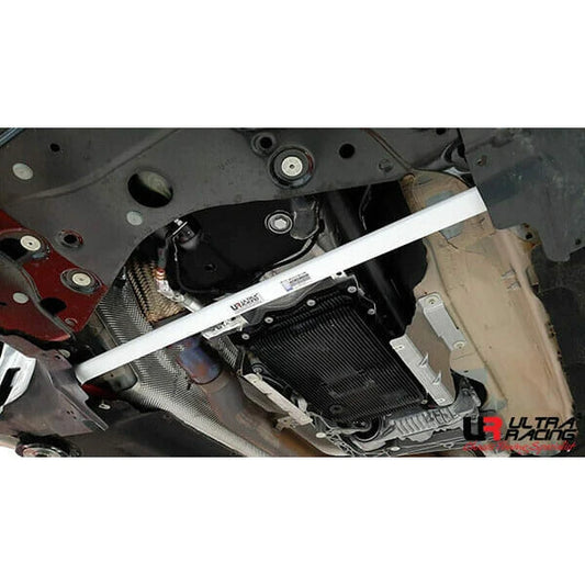 Barre inférieure avant Ultra Racing pour BMW X3M / X4M F9x