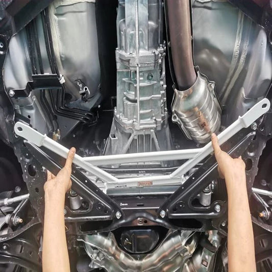Renfort de berceau avant à 4 points Ultra Racing pour Toyota GR86 / Subaru BRZ ZD8